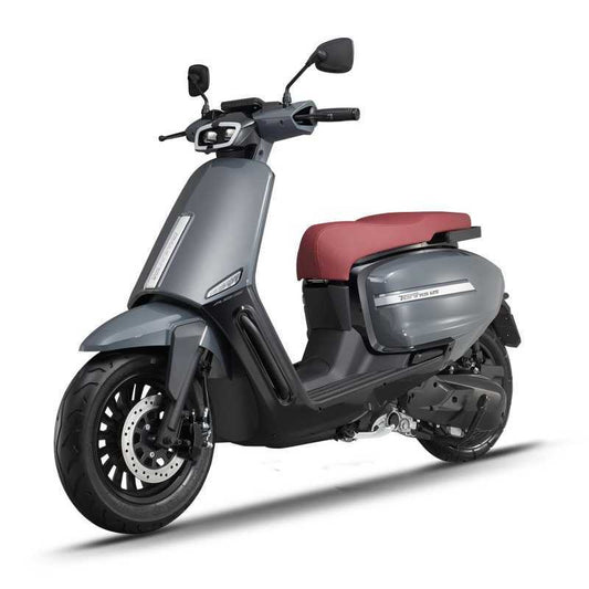 SCOOTER TENNIS